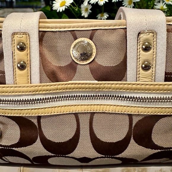 Coach Daisy Signature Tote Bag (EUC) - Picture 14 of 16